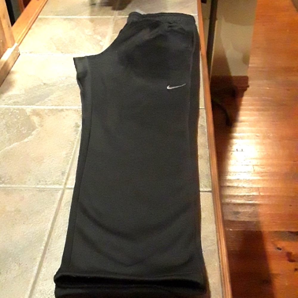 Nike therma fit pants